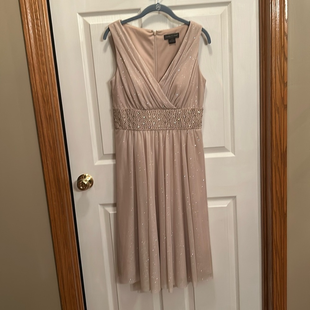 Pretty dress accented with sequence!! 10!!
